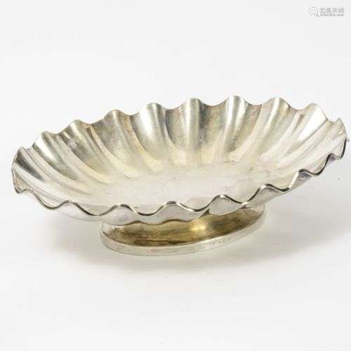 Centre de table en argent (800) de forme coquille,…