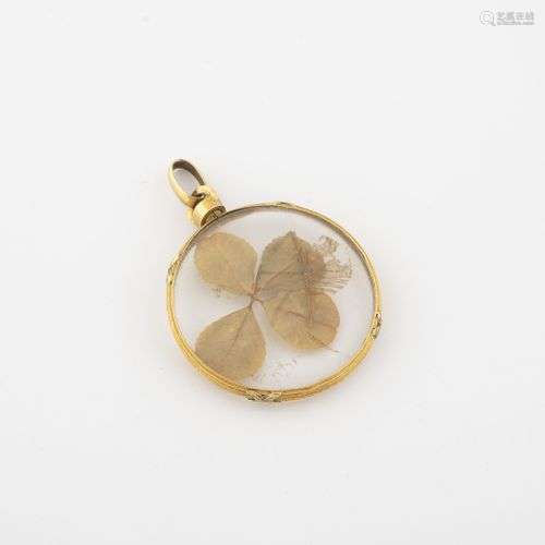 Pendentif trèfle quatre feuilles, cerclage en or j…