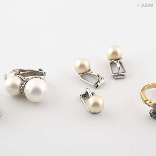 Paire de clips d'oreilles en argent (min.800) et p…