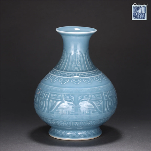 A BLUE GLAZED VASE YUHUCHUNPING