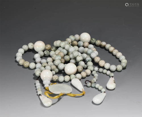 A JADEITE BEADS ROSARY