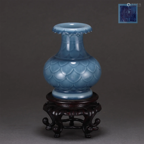 AN INCISED BLUE GLAZED LOBED VASE