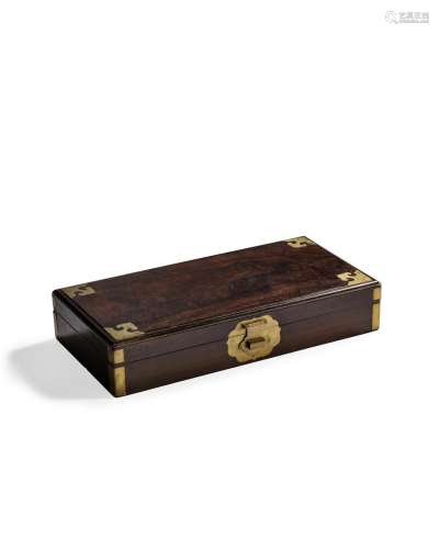 A rectangular zitan box