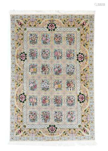 Tapis Isfahan, 4'1'' x 6'4''