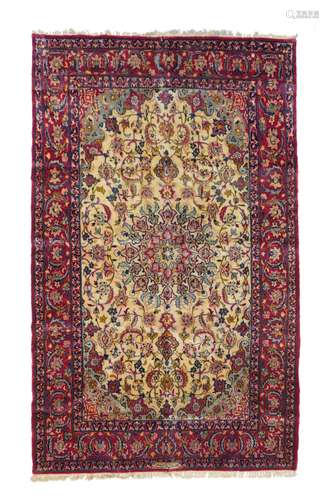 Tapis Isfahan, 3'6'' x 5'11''