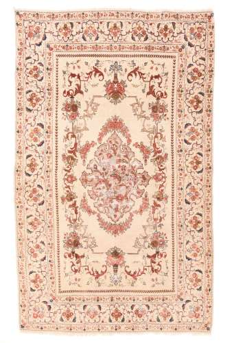 Tapis Tehran, 3'4'' x 5'6''