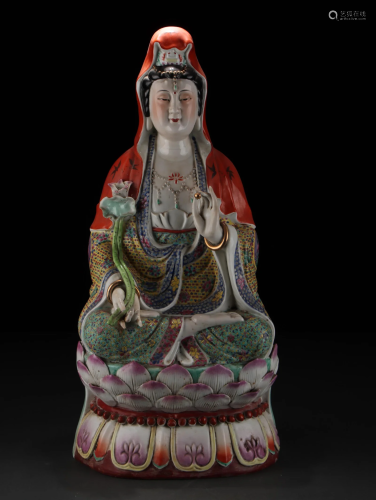 Famille Rose Avalokitesvara Ornament