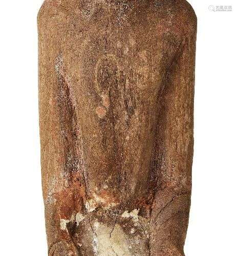 Bateleur égyptien agenouillé en bois peint au gesso, avec pe...