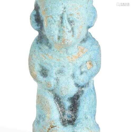 Amulette égyptienne en faïence bleu vif de Pataikos, période...