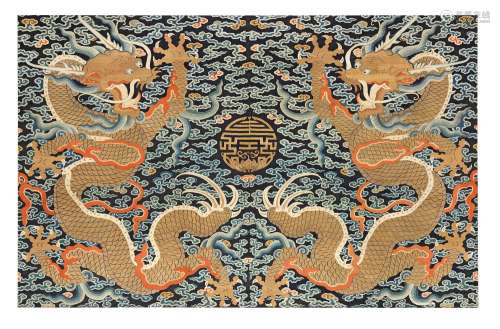 AN EXCEPTIONALLY LARGE IMPERIAL SILK KESI 'DOUBLE-DRAGON' WA...