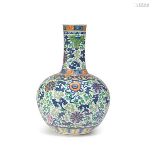 A large famille rose vase, Tianqiuping