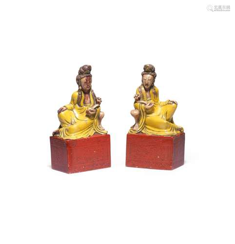 A PAIR OF PAINTED SOAPSTONE FIGURES OF GUANYIN