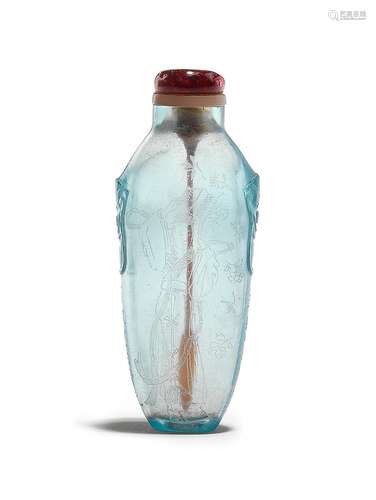 AN INSCRIBED SIMULATED-AQUAMARINE GLASS SNUFF BOTTLE