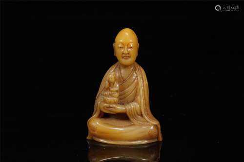 A CHINESE TIANHUANG STONE BUDDHA STATUE