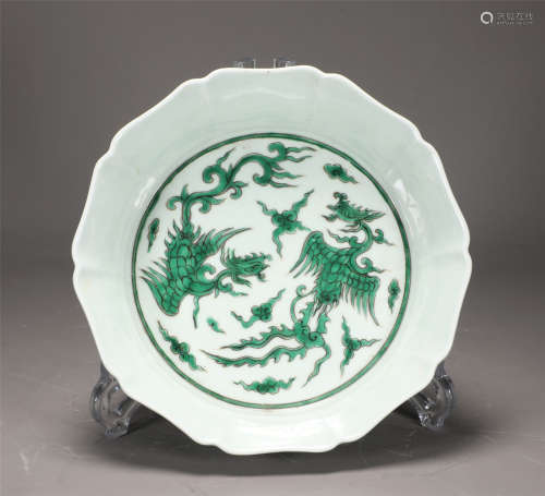 A LOBED STYLE PORCELAIN PLATE