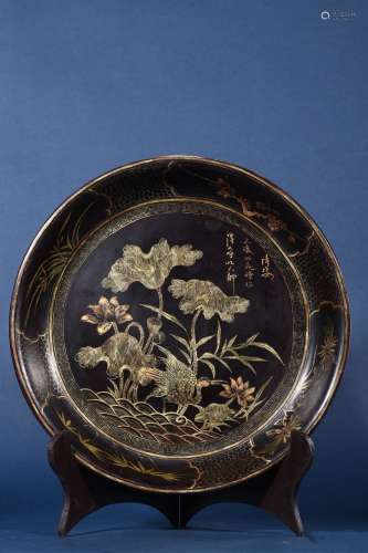A CHINESE ANTIQUE WOOD PLATE