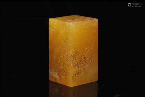 A CHINESE TIANHUANG STONE PAPER WEIGHT