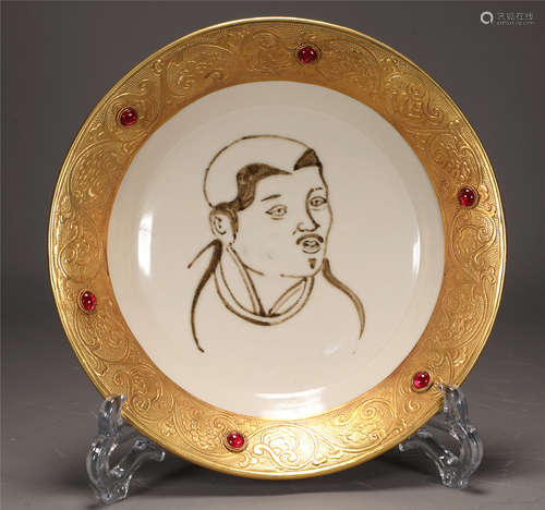 A DING YAO PORCELAIN PLATE