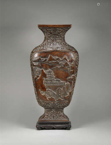 AN OLD CHINESE ANTIQUE ARGAWOOD VASE