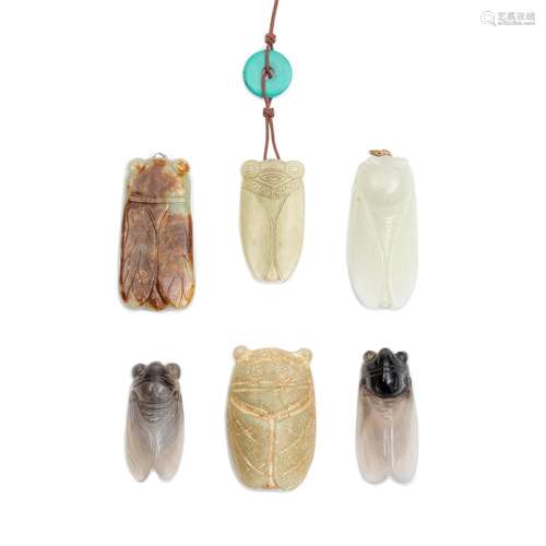 A GROUP OF FOUR JADE AND TWO AGATE 'CICADA' PENDANTS