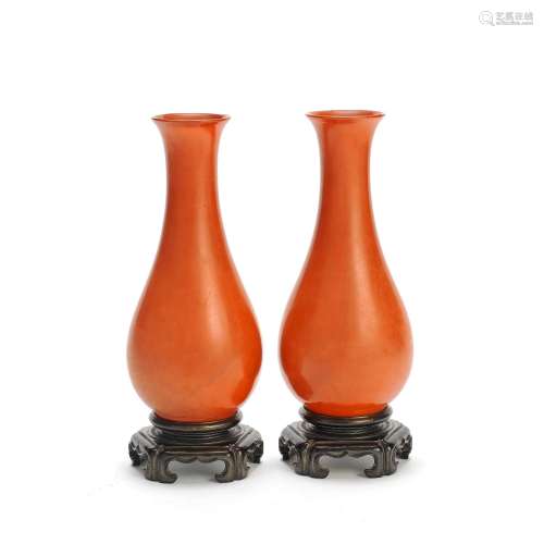 A PAIR OF 'FUZHOU' LACQUER VASES