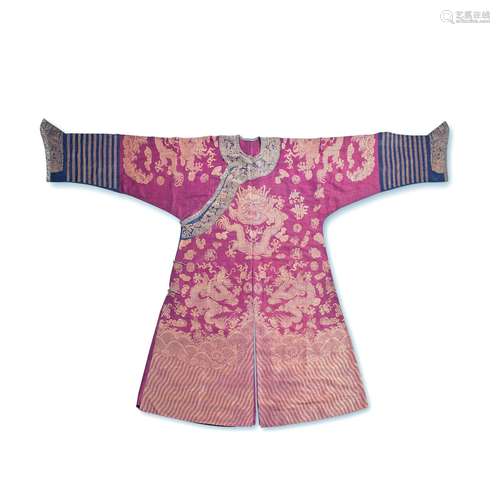 A BURGUNDY-GROUND WOVEN SILK 'NINE-DRAGON' ROBE, JIFU