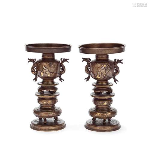 A PAIR OF BRONZE USUBATA VASES