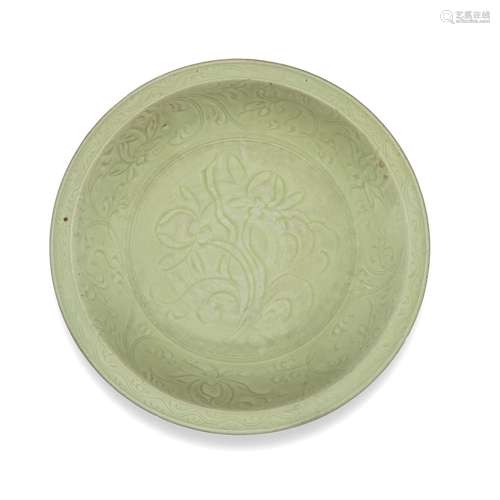 A LONGQUAN CELADON-GLAZED 'LOTUS' DISH