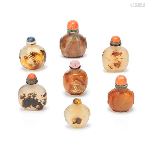 A GROUP OF SEVEN AGATE SNUFF BOTTLES