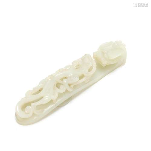 A WHITE JADE 'DRAGON' BELT HOOK