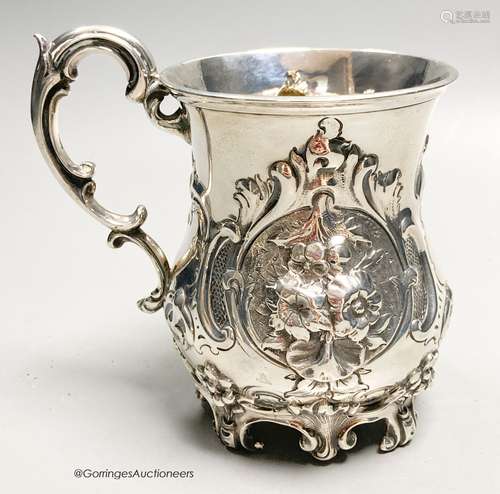 A Victorian embossed silver mug, George John Richards, Londo...