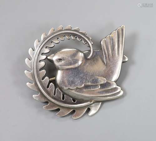 A Georg Jensen sterling robin and frond brooch, no. 309, 46m...