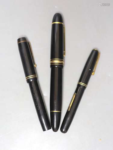 A Mont Blanc fountain pen, 4810 nib and two other fountain p...