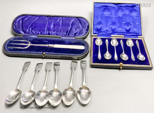 A set of six George IV silver fiddle pattern teaspoons, Lond...