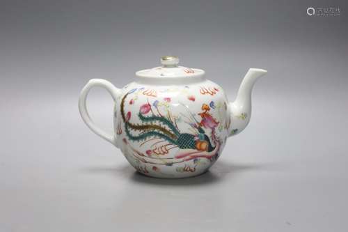 A Chinese porcelain ‘dragon’ teapot, height 13cm