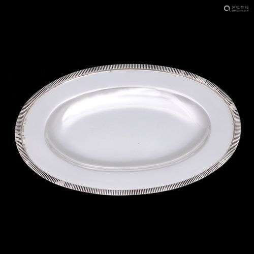 A SMALL OVAL PLATTER