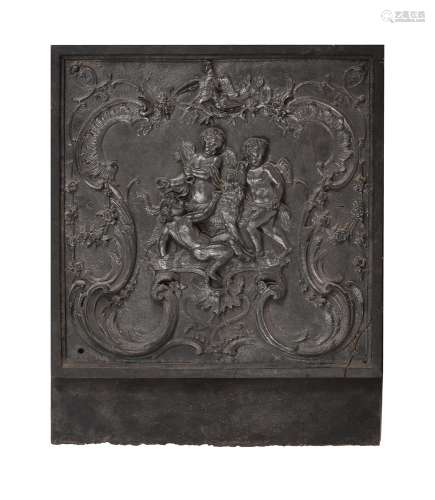 A French cast iron fire back