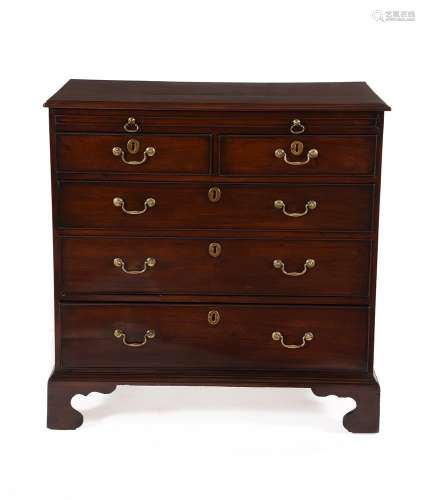 A George III mahogany and pine bachelor's chest of drawers