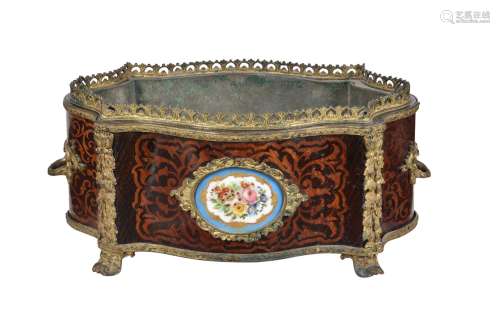 Y A French kingwood and tulipwood marquetry jardinière