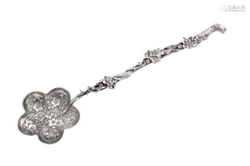 A late 19th / early 20th century Chinese Export silver spoon...