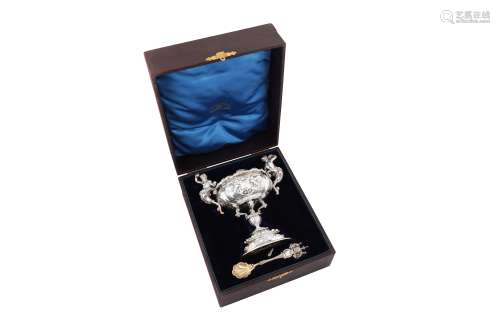 A cased Victorian sterling silver standing salt and spoon, L...