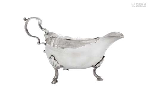 A George III Irish sterling silver cream boat, Dublin circa ...