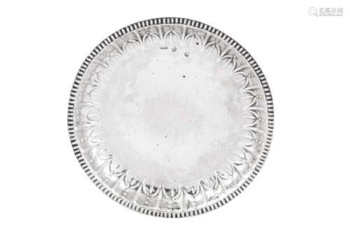 A George III Irish sterling silver counter dish, Dublin circ...