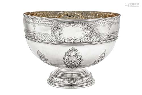 A George V sterling silver punch bowl, Sheffield 1913 by Gar...