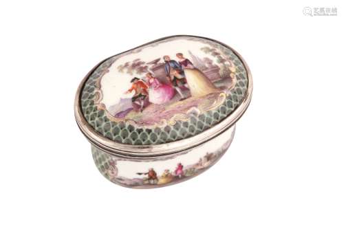 A mid-18th century German porcelain snuff box, circa 1760