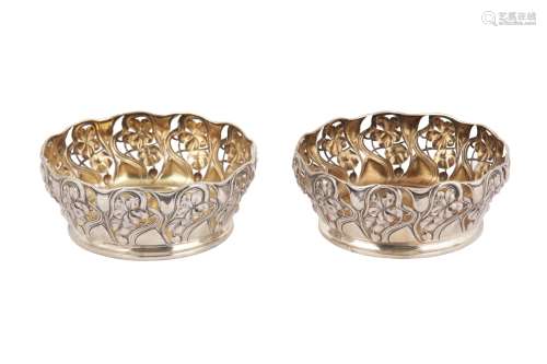 A pair of early 20th century German 800 standard silver dish...