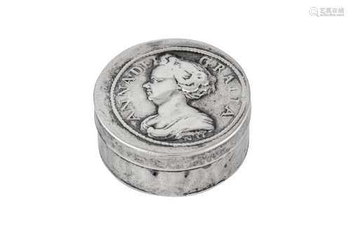 A Queen Anne silver commemorative patch box, London circa 17...