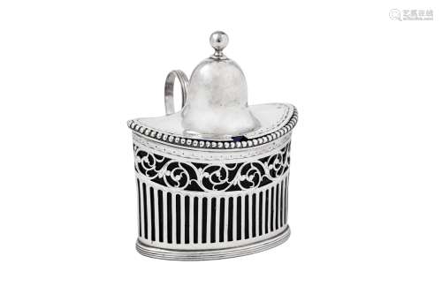 An early 19th century Dutch silver mustard pot, Amsterdam 18...