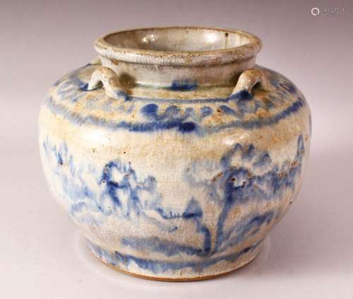 AN 18TH / 19TH CENTURY CHINESE BLUE & WHITE PORCELAIN JAR - ...