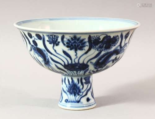 A CHINESE BLUE AND WHITE PORCELAIN STEM CUP, decorated with ...